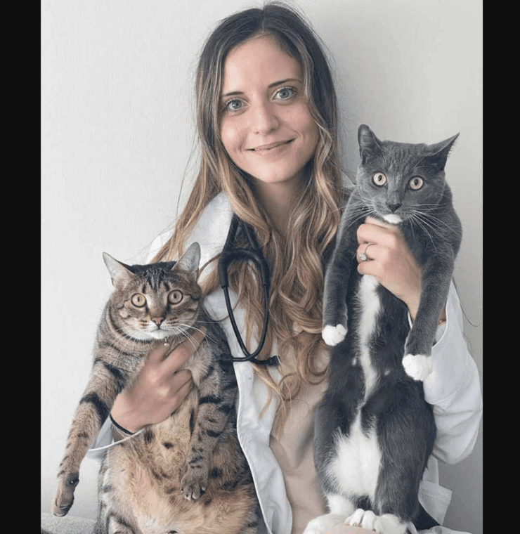 Dr. Silvia De Leonibus, Veterinarian